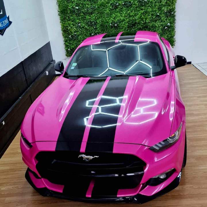 Personnalisation apparence voiture de sport Vitry-le-François